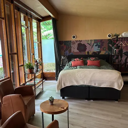 De Wetenschap Alojamento de Acomodação e Pequeno-almoço Kruisland