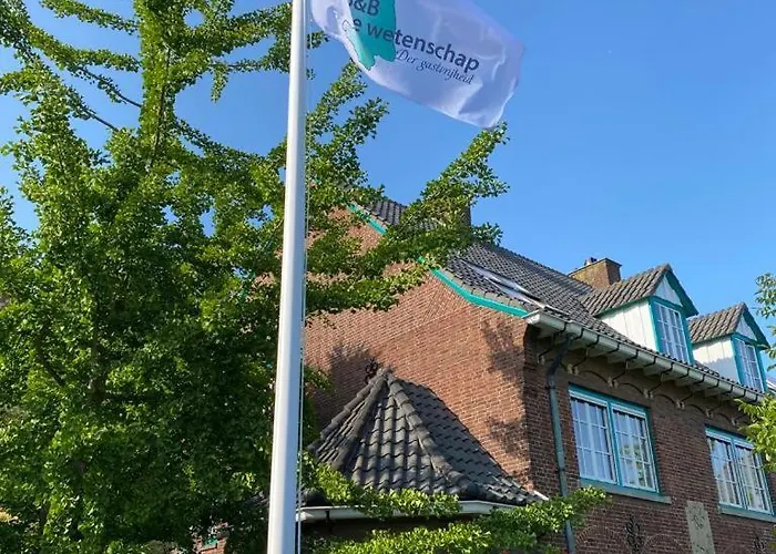 Panzió De Wetenschap 3*